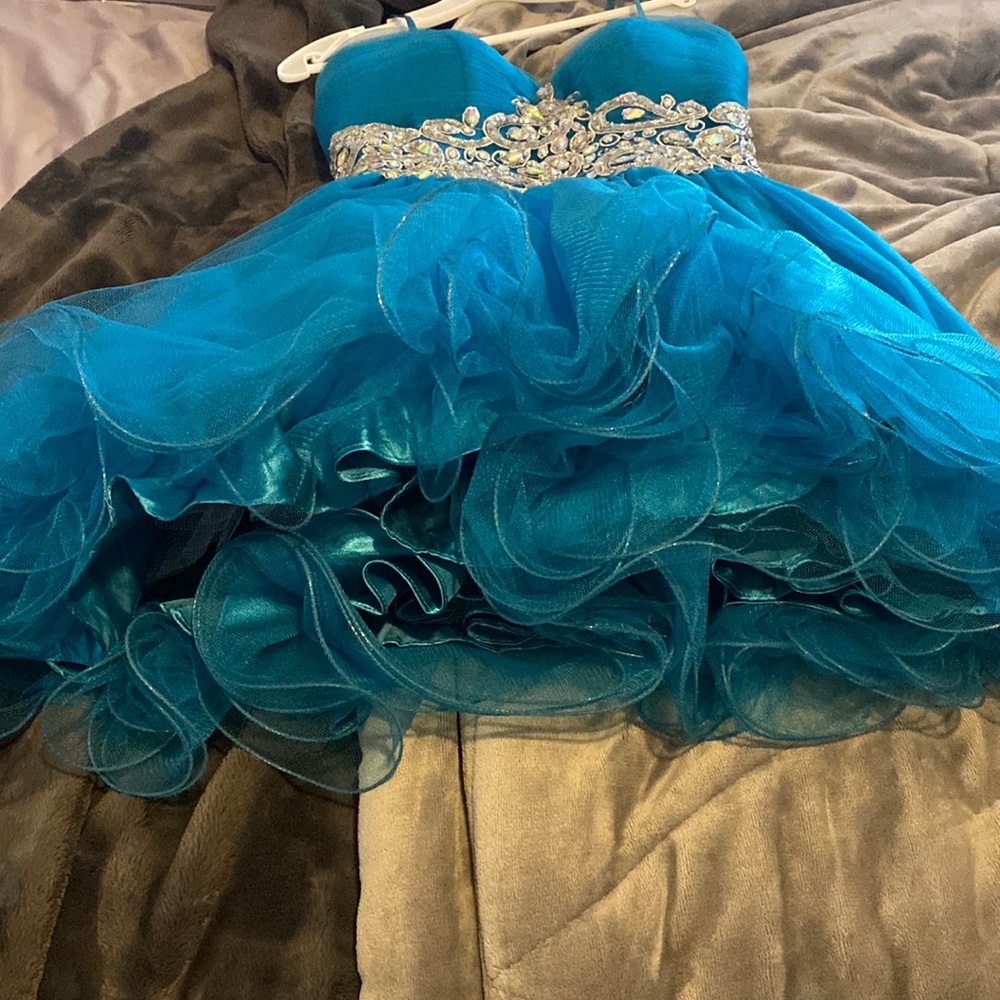 Dress - Picture 5 of 5